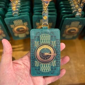 Epic Universe Harry Potter Ministry of Magic Retractable Badge Tag